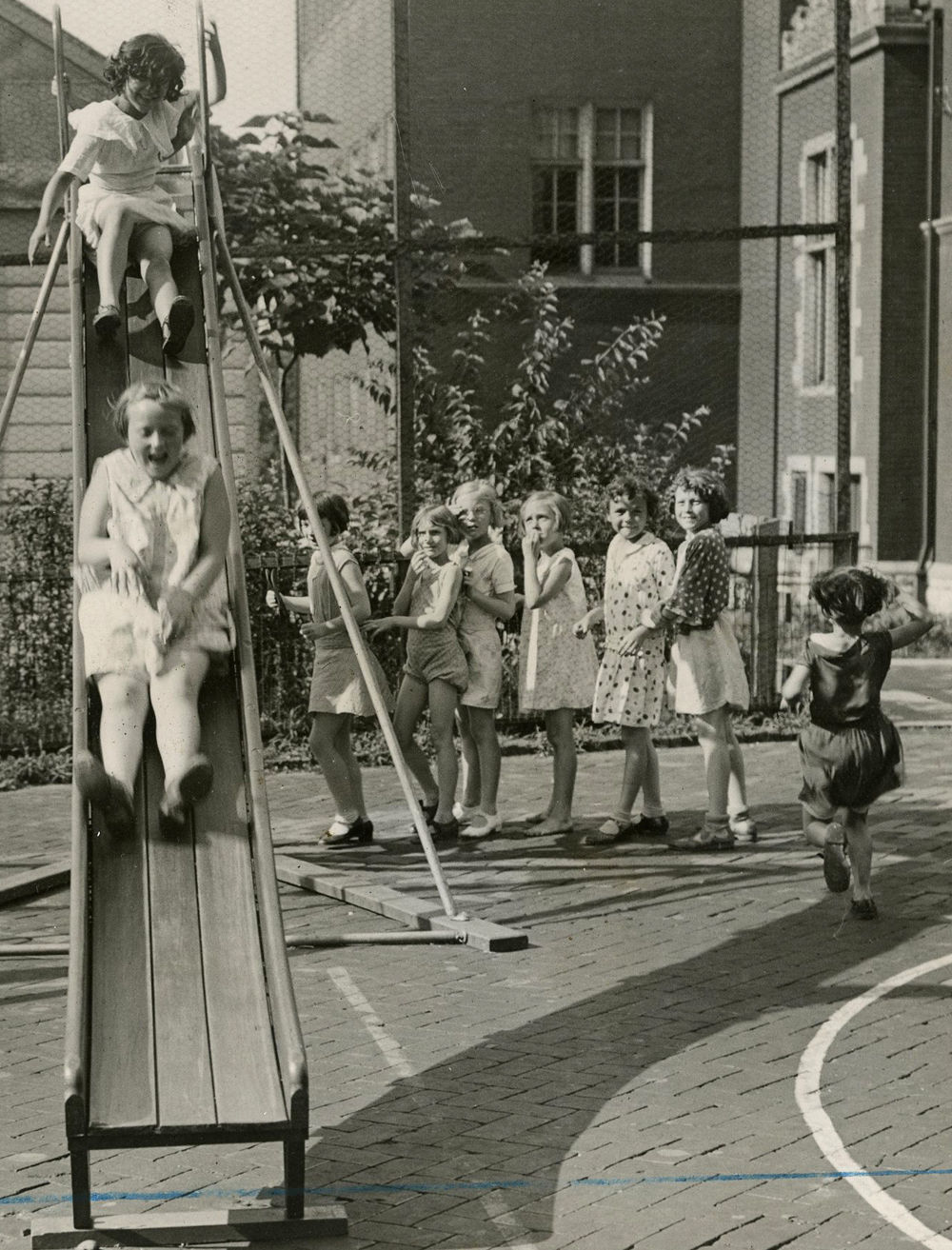 1932: Slide
